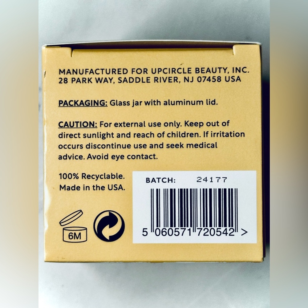 UPCIRCLE BEAUTY || Vegan Face Moisturizer with Vitamin E + Aloe ✨NIB✨ - Picture 4 of 9